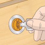 aid1837196-v4-728px-Remove-a-Broken-Key-Step-3-Version-3