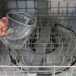 Add-1-cup-white-vinegar-to-the-bottom-of-your-dishwasher-via-clean-mama-1