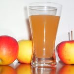 Apple_juice_with_3apples-780×542